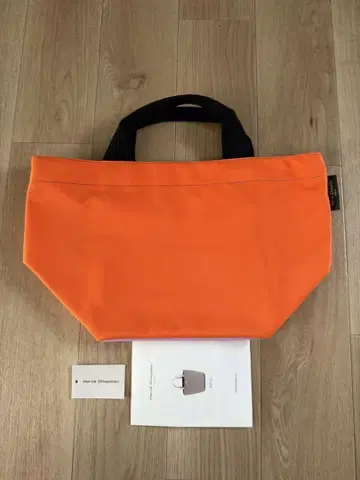Herve Chapelie 보트형 M 1027 N 만다린 x 로투스