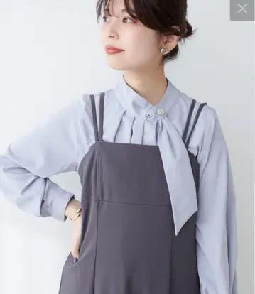 natural couture 도트형 보타이 카라 블라우스