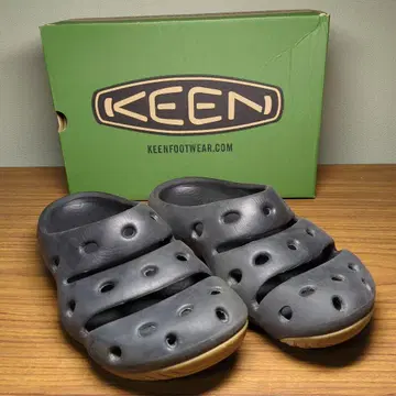 182-22 KEEN YOGUI 샌들 25.0cm