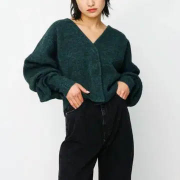 컨디션 최상 BLACK by moussy 볼륨 슬리브 니트 크롭