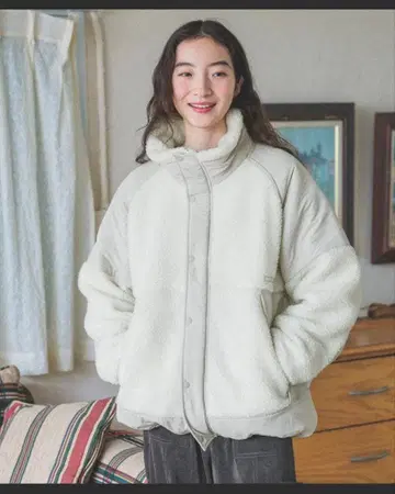 새상품급 niko and - 스포티 스탠드 보아 자켓 화이트