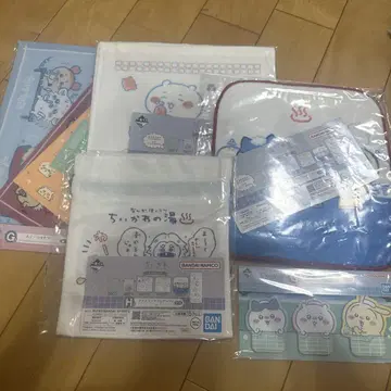 제일복권 치이카와 (먼작귀) 뭔가 포근한 치이카와 온천 타월 문구 세트