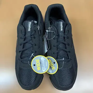 Reebok 블랙 와이드 스니커즈