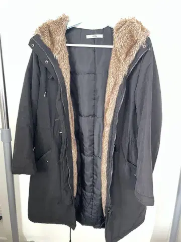 블랙 모즈 코트 후드 부착