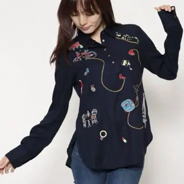 Desigual 데시구알 자수 스팽글 오버 셔츠