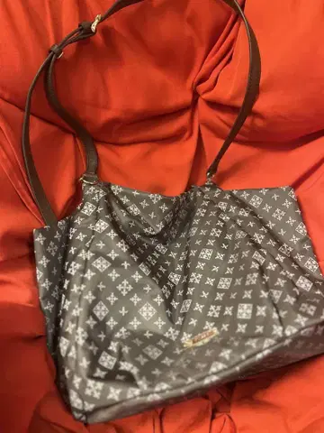 russet 모노그램 숄더백