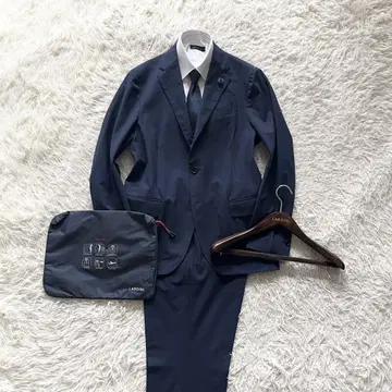 [ 24 모델 ] LARDINI 이지 웨어 최신 로고 네이비 수트 50