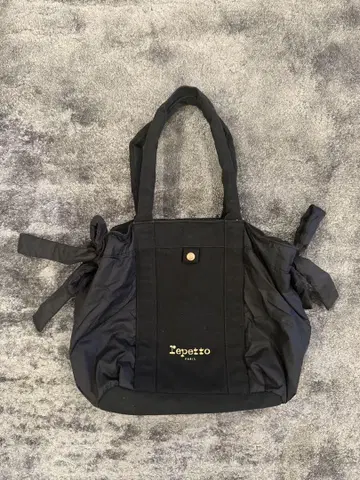 Repetto 블랙 토트백 리본 포함