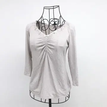 인디비 티셔츠 XS 베이지 작은 사이즈 V넥 비즈 고급