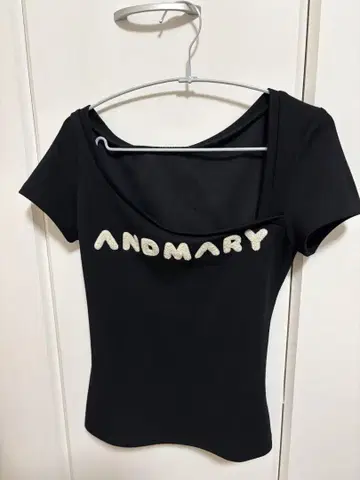 앤드 마리 Mary logo tops black