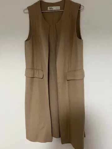ZARA 베이지 슬리브리스 베스트 XS-S