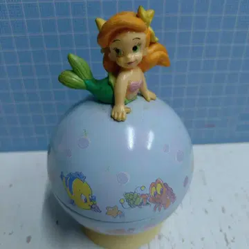 인어공주 피규어 포함 볼형 빈 캔