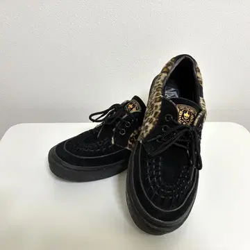 VANS 블랙 레오파드 무늬 스니커즈