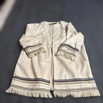 ZARA 아이보리 프린지 노카라 자켓 XS
