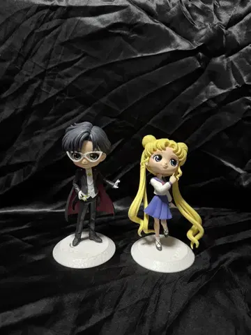 세일러문 턱시도 가면 피규어