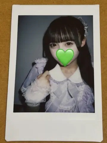 iLIVE! 특별 의상 폴라로이드
