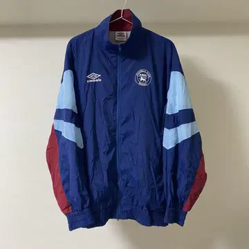 moussy umbro 트랙 자켓
