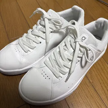 on the roger advantage 24.5cm 우먼