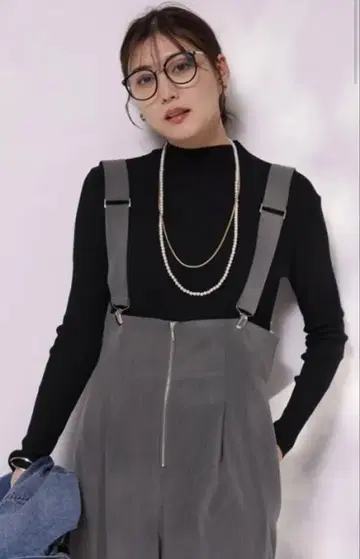 새상품 마이 스트라다 시어 터틀 블랙 긴팔 티셔츠