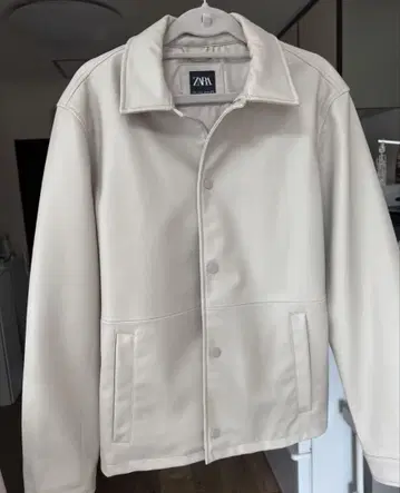 ZARA 크림 버튼 자켓 S