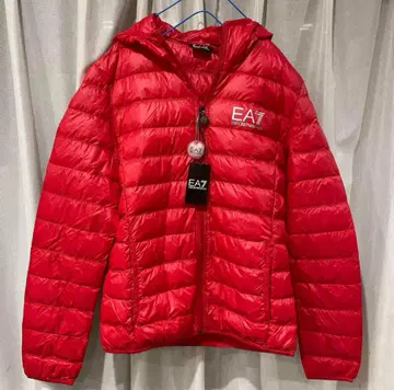 새상품 EMPORIO ARMANI EA7 다운 자켓