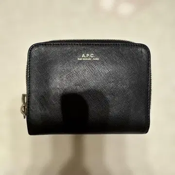 A.P.C. 블랙 가죽 접이식 지갑