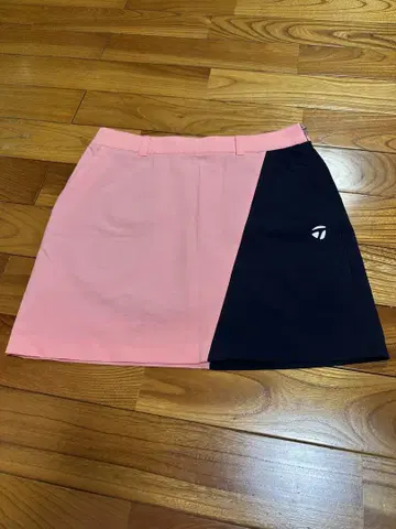 [ 새상품급 ] 테일러메이드 골프 스커트 핑크 블랙 S 7호