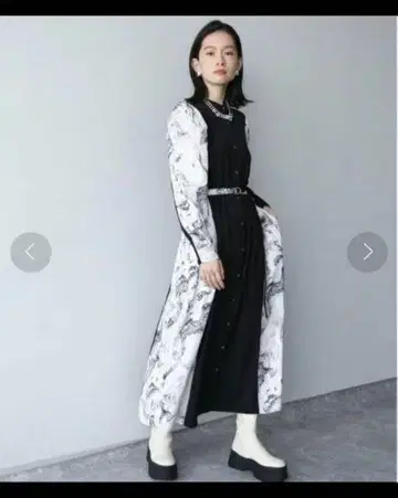 HARE 2WAY 패턴 절개 원피스