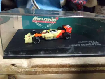 McLaren MP4/4 A. Senna 1988