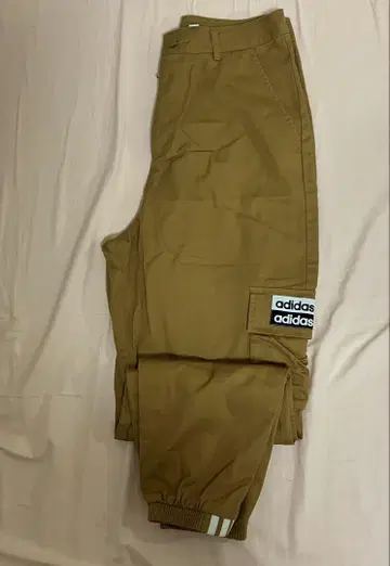adidas 브라운 카고 팬츠