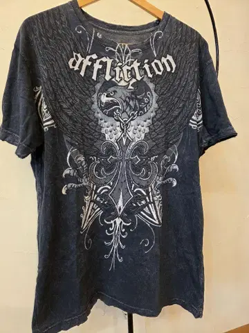 affliction T셔츠 다크 그레이 독수리 디자인