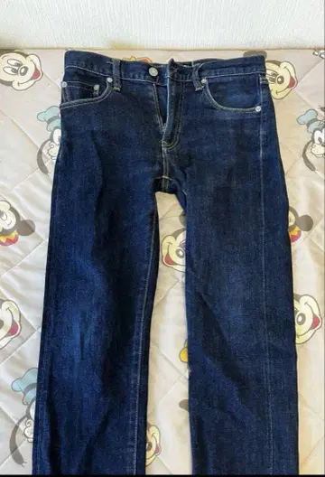 다크 블루 스트레이트 데님 팬츠
