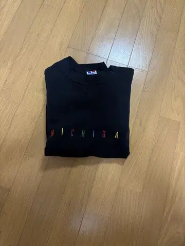 Russell athletic 블랙 맨투맨