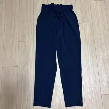 Lululemon 네이비 팬츠 사이즈 4
