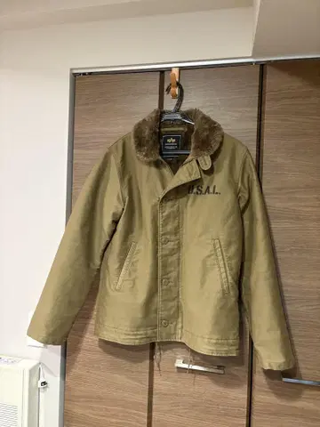 ALPHA INDUSTRIES 카키 자켓 U.S.A. 로고