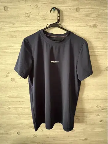 Mammut 네이비 티셔츠 M