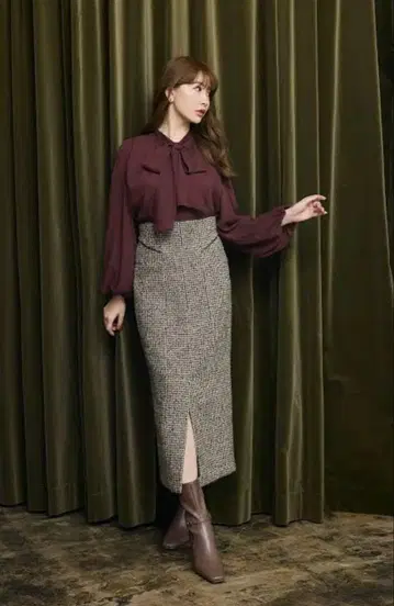 Herlipto [ 완판템 ] Check Tweed Long Skirt