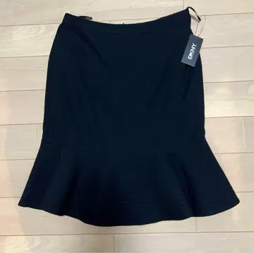 DKNY 다나카란 플레어 스커트