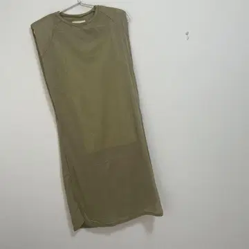 아메리 MEDI SHOULDER DETAIL LONG TOP