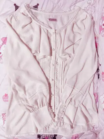 axes femme 프릴 블라우스
