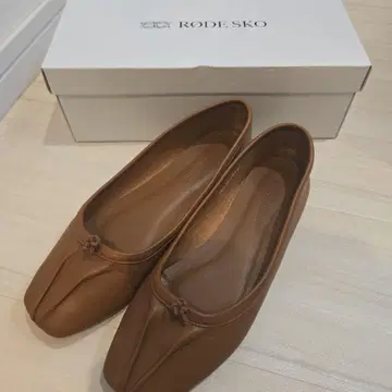 개더 플랫슈즈 Brown 37 사이즈