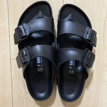 BIRKENSTOCK 블랙 샌들 37