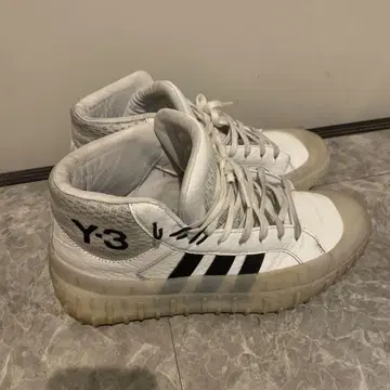 Y-3 화이트 하이컷 스니커즈