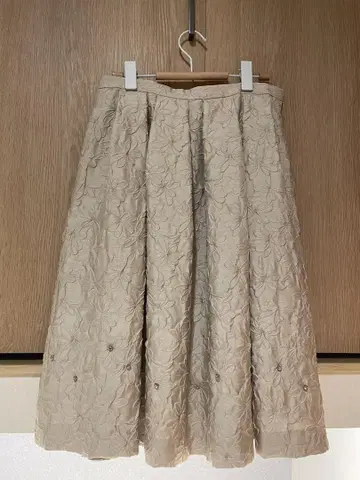 TO BE CHIC 스커트 스와로브스키