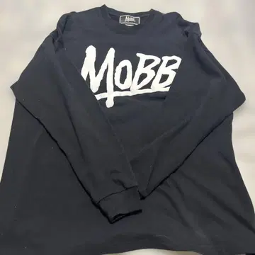 MOBB 블랙 긴팔 트레이닝복