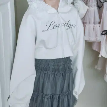 Lovilyn 라비린 바브미 후드 레이스 레터링 후드티