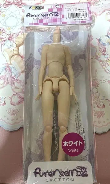 새상품 화이트 Azone 퓨어니모2 에 M 여아