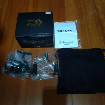[새상품급] 다이와 낚시릴 21 에메랄다스 AIR LT2500-DH