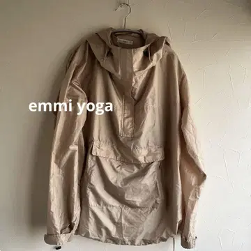 emmi yoga 후드 부착 나일론 후드티