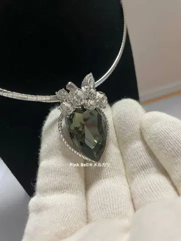 스와로브스키 크리스탈 사용 고져스 목걸이 시크 블랙